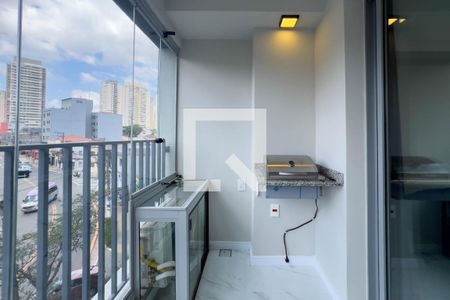 Varanda de kitnet/studio à venda com 1 quarto, 37m² em Vila Firmiano Pinto, São Paulo