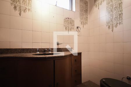 Lavabo de casa à venda com 4 quartos, 270m² em Vila Inah, São Paulo