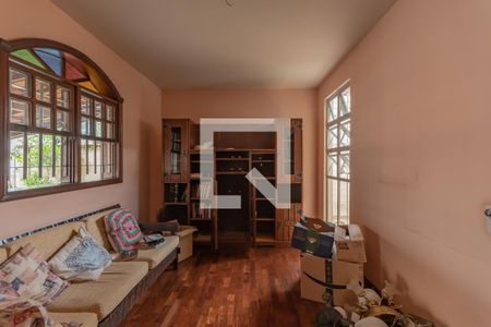 Sala de casa à venda com 3 quartos, 230m² em Itapoã, Belo Horizonte