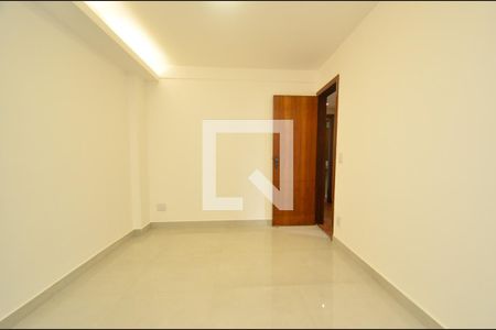 Sala 2 ambientes de apartamento para alugar com 3 quartos, 95m² em Santa Efigênia, Belo Horizonte