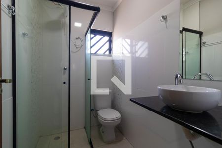 Banheiro de kitnet/studio para alugar com 1 quarto, 18m² em Jardim Santa Lúcia, Campinas