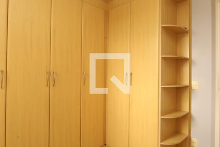 Quarto 2 de apartamento para alugar com 3 quartos, 62m² em Vila Regina, São Paulo