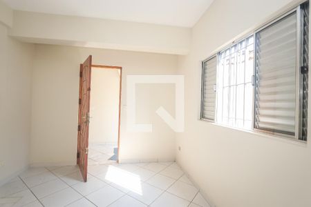 Quarto de casa para alugar com 1 quarto, 70m² em Vila Clara, São Paulo