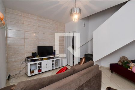 Sala de estar de casa à venda com 2 quartos, 73m² em Santa Cruz, Belo Horizonte