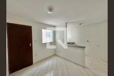 Sala de apartamento para alugar com 1 quarto, 40m² em Vargem Pequena, Rio de Janeiro