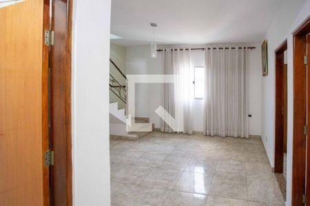 Sala de casa para alugar com 2 quartos, 130m² em Centro, Diadema