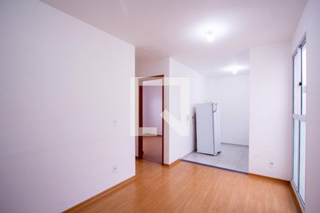 Sala de apartamento para alugar com 2 quartos, 56m² em Vila Lage, São Gonçalo