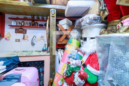 Casa à venda com 300m², 3 quartos e 5 vagas Casa à venda com 300m², 3 quartos e 5 vagasAdega