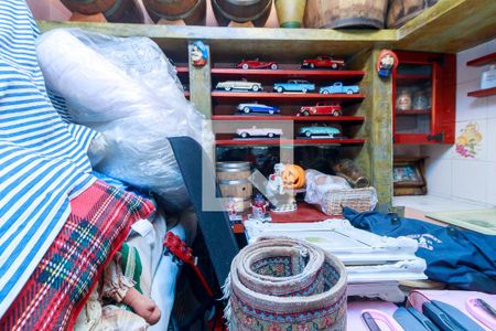 Casa à venda com 300m², 3 quartos e 5 vagas Casa à venda com 300m², 3 quartos e 5 vagasAdega