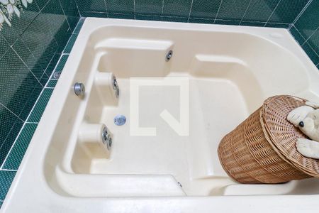 Casa à venda com 300m², 3 quartos e 5 vagas Casa à venda com 300m², 3 quartos e 5 vagasSuíte - Banheiro