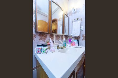 Casa à venda com 300m², 3 quartos e 5 vagas Casa à venda com 300m², 3 quartos e 5 vagasBanheiro 2