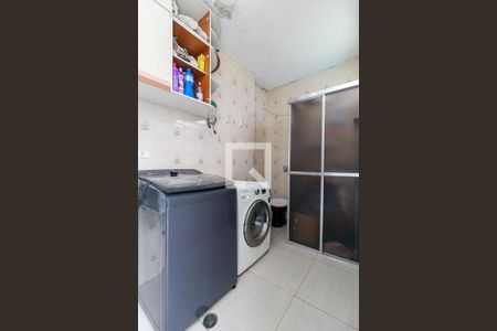 Casa à venda com 300m², 3 quartos e 5 vagas Casa à venda com 300m², 3 quartos e 5 vagasÁrea de Serviço