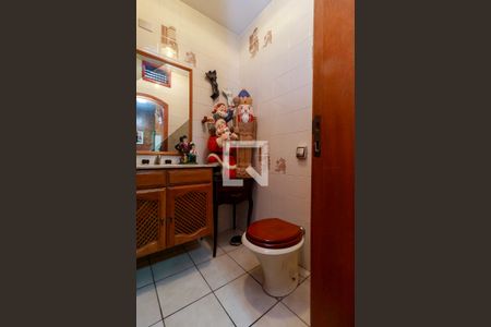 Casa à venda com 300m², 3 quartos e 5 vagas Casa à venda com 300m², 3 quartos e 5 vagasChurrasqueira - Banheiro