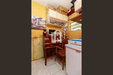 Casa à venda com 300m², 3 quartos e 5 vagas Casa à venda com 300m², 3 quartos e 5 vagasEscritório