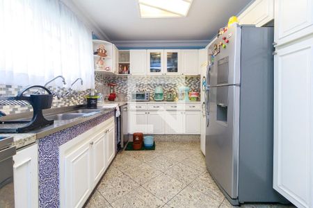 Casa à venda com 300m², 3 quartos e 5 vagas Casa à venda com 300m², 3 quartos e 5 vagasCozinha