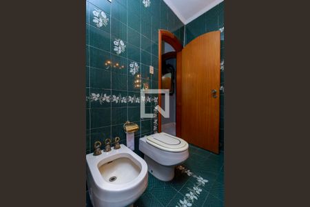 Casa à venda com 300m², 3 quartos e 5 vagas Casa à venda com 300m², 3 quartos e 5 vagasSuíte - Banheiro