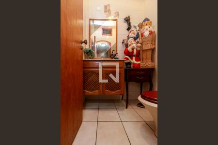 Casa à venda com 300m², 3 quartos e 5 vagas Casa à venda com 300m², 3 quartos e 5 vagasChurrasqueira - Banheiro