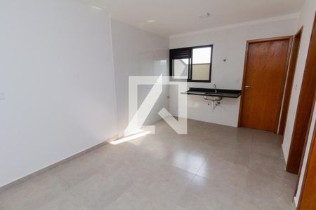 Sala e Cozinha de apartamento para alugar com 2 quartos, 38m² em Vila Ré, São Paulo