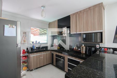 Casa à venda com 232m², 3 quartos e 3 vagas Casa à venda com 232m², 3 quartos e 3 vagasCozinha