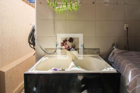 Casa à venda com 232m², 3 quartos e 3 vagas Casa à venda com 232m², 3 quartos e 3 vagasÁrea de Serviço