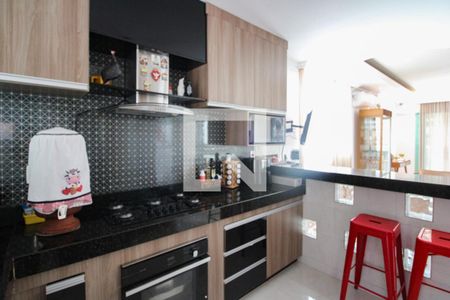 Casa à venda com 232m², 3 quartos e 3 vagas Casa à venda com 232m², 3 quartos e 3 vagasCozinha