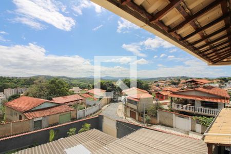 Casa à venda com 232m², 3 quartos e 3 vagas Casa à venda com 232m², 3 quartos e 3 vagasVista do Terraço