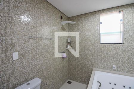 Casa à venda com 232m², 3 quartos e 3 vagas Casa à venda com 232m², 3 quartos e 3 vagasBanheiro da Suíte 1