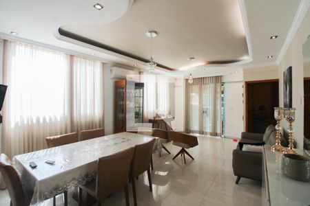 Sala de casa à venda com 3 quartos, 232m² em Frei Leopoldo, Belo Horizonte