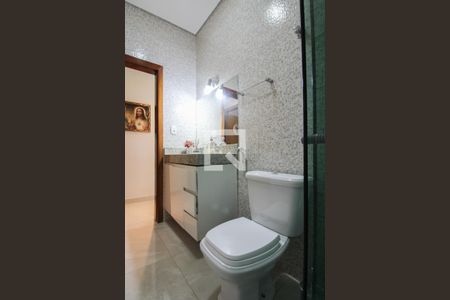 Casa à venda com 232m², 3 quartos e 3 vagas Casa à venda com 232m², 3 quartos e 3 vagasBanheiro Social 1