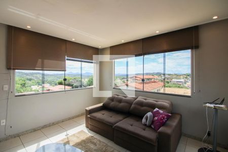 Casa à venda com 232m², 3 quartos e 3 vagas Casa à venda com 232m², 3 quartos e 3 vagasSala do terraço