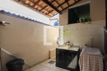 Casa à venda com 232m², 3 quartos e 3 vagas Casa à venda com 232m², 3 quartos e 3 vagasÁrea de Serviço
