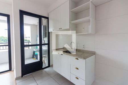 Cozinha  de apartamento para alugar com 2 quartos, 45m² em Km 18, Osasco