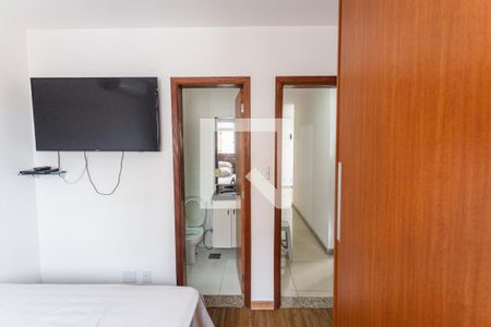 Suíte de apartamento à venda com 3 quartos, 150m² em Fernão Dias, Belo Horizonte