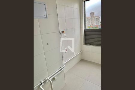 Banheiro de apartamento para alugar com 1 quarto, 45m² em Vila Sonia, São Paulo