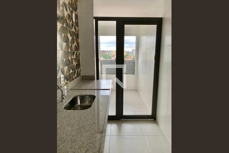 Cozinha de apartamento para alugar com 1 quarto, 45m² em Vila Sonia, São Paulo