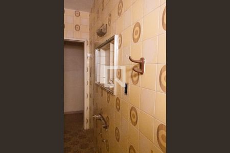 Casa à venda com 221m², 5 quartos e 3 vagas Casa à venda com 221m², 5 quartos e 3 vagasBANHEIRO