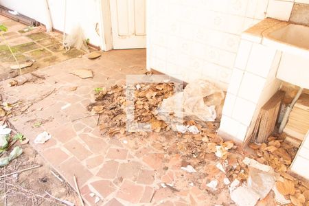 Casa à venda com 221m², 5 quartos e 3 vagas Casa à venda com 221m², 5 quartos e 3 vagasÁREA DE SERVIÇO/FUNDOS