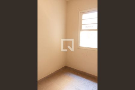 Casa à venda com 221m², 5 quartos e 3 vagas Casa à venda com 221m², 5 quartos e 3 vagasQUARTO 3