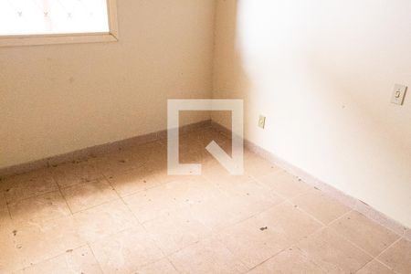 Casa à venda com 221m², 5 quartos e 3 vagas Casa à venda com 221m², 5 quartos e 3 vagasQUARTO 2