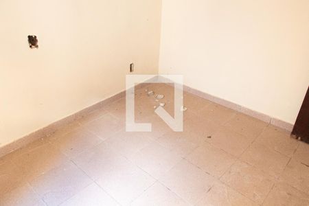 Casa à venda com 221m², 5 quartos e 3 vagas Casa à venda com 221m², 5 quartos e 3 vagasQUARTO 3