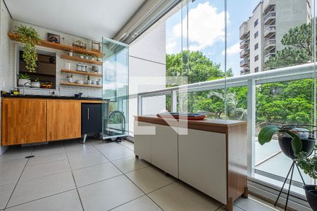 Varanda de apartamento à venda com 2 quartos, 98m² em Pinheiros, São Paulo