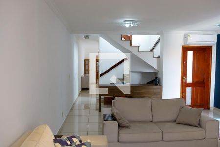 Sala de casa para alugar com 3 quartos, 260m² em Remédios, Osasco