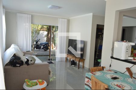 Sala  de casa à venda com 4 quartos, 112m² em Jacarepaguá, Rio de Janeiro