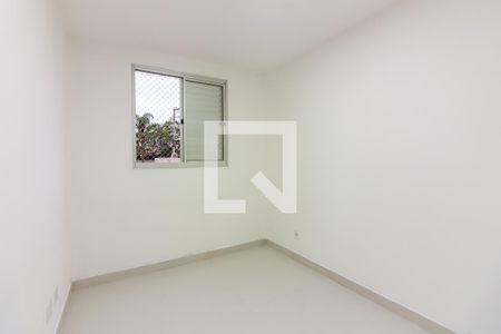 Quarto 1 de apartamento para alugar com 2 quartos, 55m² em Jardim Roberto, Osasco