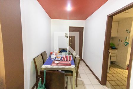 Sala de apartamento à venda com 2 quartos, 61m² em Icaraí, Niterói