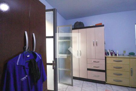 Casa à venda com 139m², 2 quartos e 2 vagas Casa à venda com 139m², 2 quartos e 2 vagasQuarto