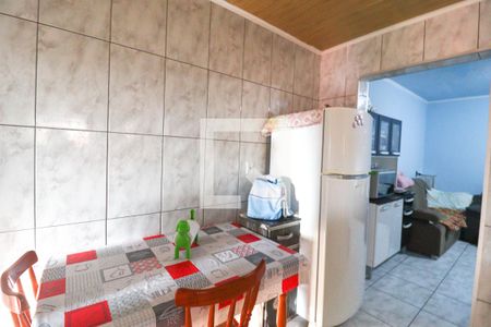 Casa à venda com 139m², 2 quartos e 2 vagas Casa à venda com 139m², 2 quartos e 2 vagasCozinha e Área de Serviço