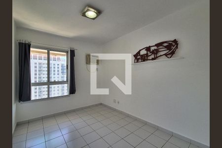 Quarto de apartamento para alugar com 2 quartos, 75m² em Recreio dos Bandeirantes, Rio de Janeiro