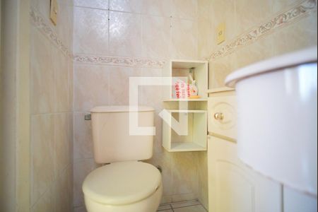 Banheiro de apartamento para alugar com 1 quarto, 39m² em Jardim Leopoldina, Porto Alegre