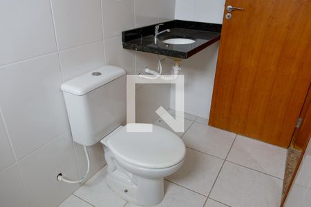 Casa de condomínio à venda com 98m², 2 quartos e 1 vaga Casa de condomínio à venda com 98m², 2 quartos e 1 vagaBanheiro da Suíte 2